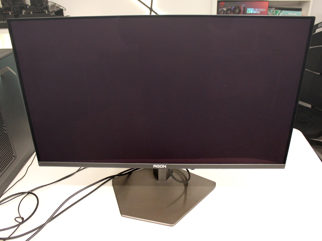 AGON PRO AG326UD OLED-Monitor im Test
